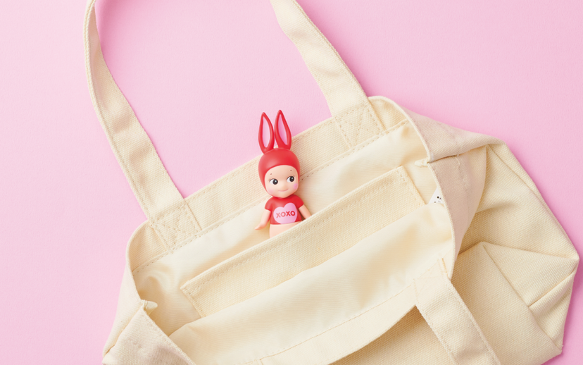 Kiss Kiss Tote - Daily Pick